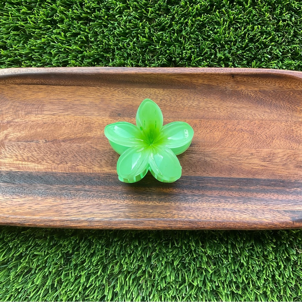 Cute green flower hair clip